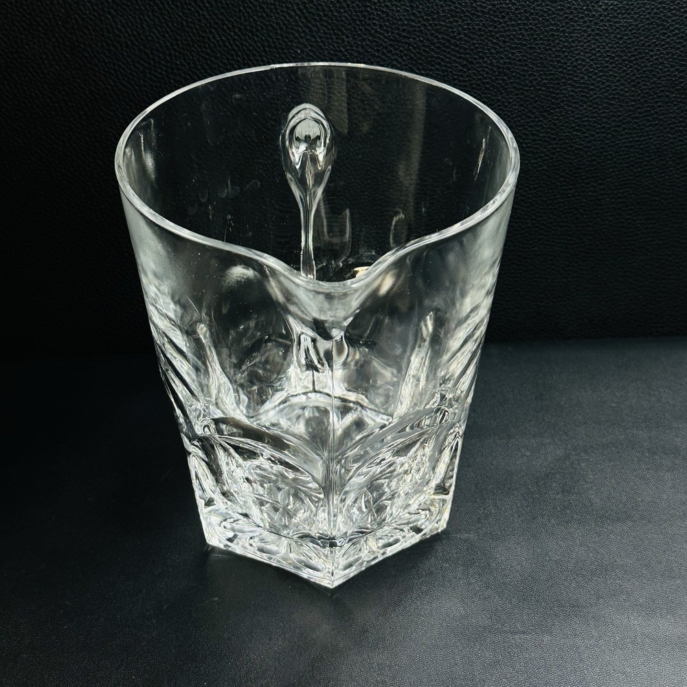 Vtg Heavy Clear Glass Paneled Pitcher 6 Panels Heavy bottom France 6.75" - Picture 3 of 10